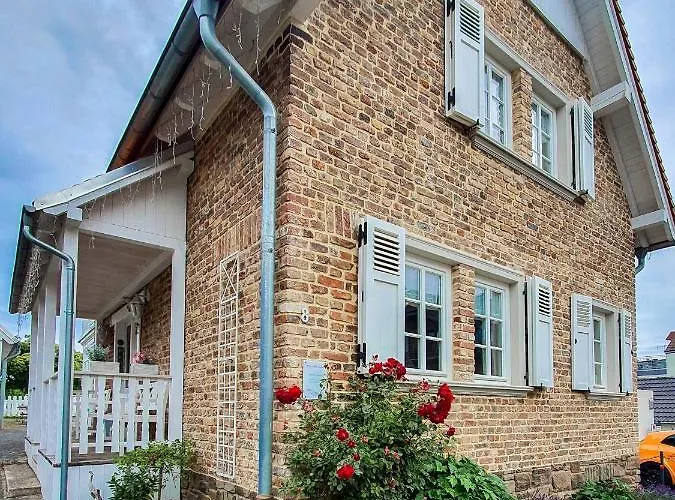 Friendly - Gemuetliches Backsteinhaus * Bornheim (Rheinland)